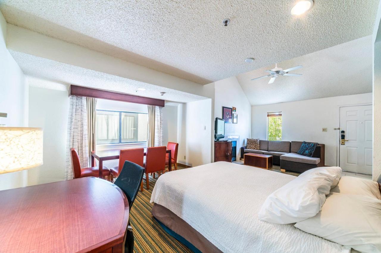 Metro Phoenix Loft Sleeps 6 외부 사진