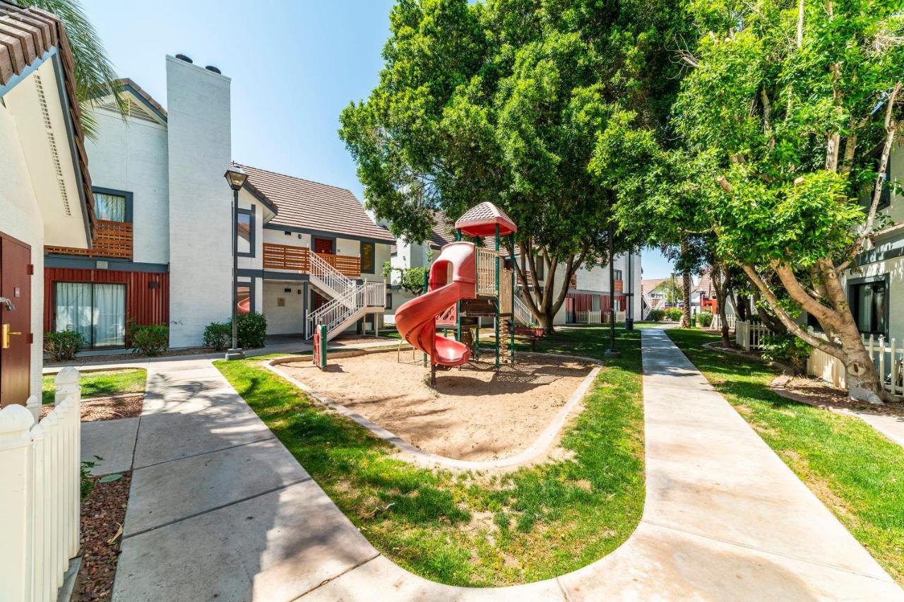 Metro Phoenix Loft Sleeps 6 외부 사진